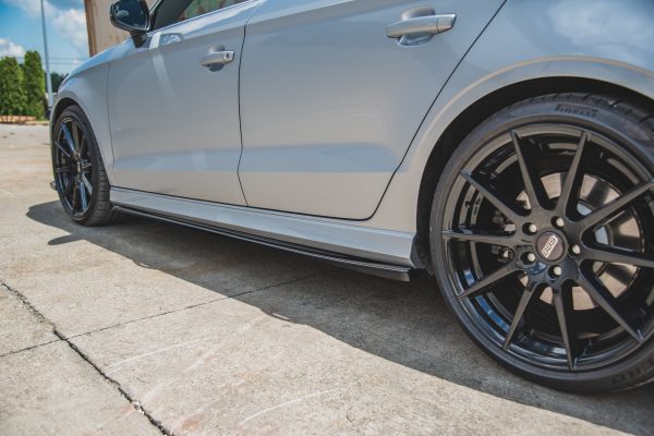 Audi S3 / A3 S-Line Sedan 8V (facelift) - Lâminas para Embaladeiras V.2 | AU-S3-3F-S-SD2G | Produto Maxton Design distribuído por Unicartuning. Audi S3 / A3 S-Line Sedan 8V (facelift) - Lâminas para Embaladeiras V.2 | AU-S3-3F-S-SD2G | Produto Maxton Design distribuído por Unicartuning.