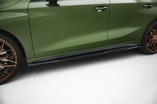 Audi S3 Sportback / A3 S-Line Sportback 8Y (facelift) - Lâminas para Embaladeiras V.2 | AU-S3-8YF-S-SD1G | Produto Maxton Design distribuído por Unicartuning. Audi S3 Sportback / A3 S-Line Sportback 8Y (facelift) - Lâminas para Embaladeiras V.2 | AU-S3-8YF-S-SD1G | Produto Maxton Design distribuído por Unicartuning.