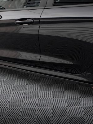 Ford Fiesta Mk8 ST / ST-line - Lâminas para Embaladeiras V.2 | FO-FI-8-ST-SD1G | Produto Maxton Design distribuído por Unicartuning. Ford Fiesta Mk8 ST / ST-line - Lâminas para Embaladeiras V.2 | FO-FI-8-ST-SD1G | Produto Maxton Design distribuído por Unicartuning.