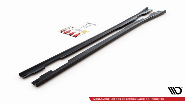 Mercedes-Benz A35 AMG Hatchback W177 - Lâminas para Embaladeiras V.2 | ME-A-176-SD2G | Produto Maxton Design distribuído por Unicartuning. Mercedes-Benz A35 AMG Hatchback W177 - Lâminas para Embaladeiras V.2 | ME-A-176-SD2G | Produto Maxton Design distribuído por Unicartuning.