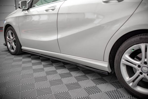 Mercedes-Benz A35 AMG Hatchback W177 - Lâminas para Embaladeiras V.2 | ME-A-176-SD2G | Produto Maxton Design distribuído por Unicartuning. Mercedes-Benz A35 AMG Hatchback W177 - Lâminas para Embaladeiras V.2 | ME-A-176-SD2G | Produto Maxton Design distribuído por Unicartuning.