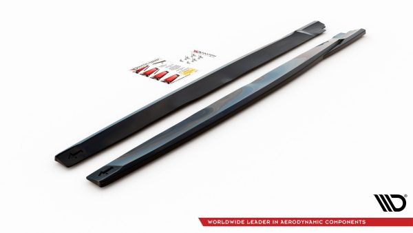 Nissan 370z Nismo (facelift) - Lâminas para Embaladeiras V.2 | NI-370Z-NISMO-SD2G | Produto Maxton Design distribuído por Unicartuning. Nissan 370z Nismo (facelift) - Lâminas para Embaladeiras V.2 | NI-370Z-NISMO-SD2G | Produto Maxton Design distribuído por Unicartuning.