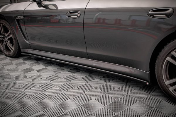 Porsche Panamera Turbo 970 - Lâminas para Embaladeiras V.2 | PO-PA-970-SD2G | Produto Maxton Design distribuído por Unicartuning. Porsche Panamera Turbo 970 - Lâminas para Embaladeiras V.2 | PO-PA-970-SD2G | Produto Maxton Design distribuído por Unicartuning.