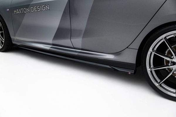BMW M135i F70 - Lâminas para Embaladeiras V.3 | BM-1-70-M-SD3G | Produto Maxton Design distribuído por Unicartuning. BMW M135i F70 - Lâminas para Embaladeiras V.3 | BM-1-70-M-SD3G | Produto Maxton Design distribuído por Unicartuning.