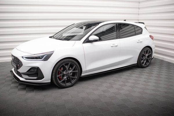 Ford Focus Hatchback ST Mk4 - Lâminas para Embaladeiras V.3 | FO-FO-4-STLINE-SD3G | Produto Maxton Design distribuído por Unicartuning. Ford Focus Hatchback ST Mk4 - Lâminas para Embaladeiras V.3 | FO-FO-4-STLINE-SD3G | Produto Maxton Design distribuído por Unicartuning.