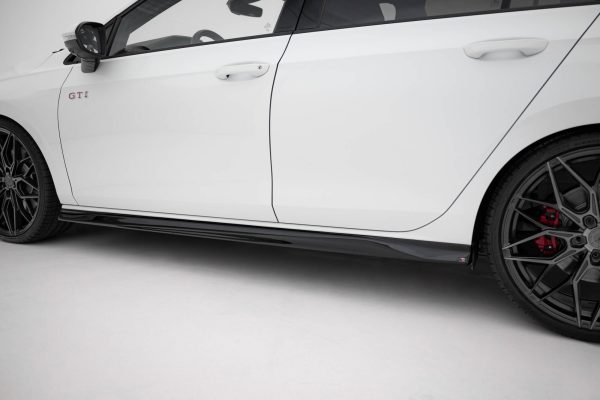 Volkswagen Golf GTI / GTE / GTI ClubSport / Gtd / R-line Mk8 - Lâminas para Embaladeiras V.3 | VW-GO-8-GTI-SD3G | Produto Maxton Design distribuído por Unicartuning. Volkswagen Golf GTI / GTE / GTI ClubSport / Gtd / R-line Mk8 - Lâminas para Embaladeiras V.3 | VW-GO-8-GTI-SD3G | Produto Maxton Design distribuído por Unicartuning.