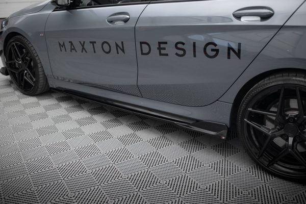 BMW 1 F40 Pack M/ M135i - Lâminas para Embaladeiras V.3 | BM-1-40-M-SD1G | Produto Maxton Design distribuído por Unicartuning. BMW 1 F40 Pack M/ M135i - Lâminas para Embaladeiras V.3 | BM-1-40-M-SD1G | Produto Maxton Design distribuído por Unicartuning.