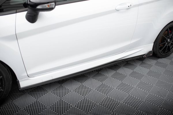 Ford Fiesta Mk7 / Mk7 Fl - Lâminas para Embaladeiras V.4 + Splitters | FO-FI-7/7F-ST-SD4G+SF1B | Produto Maxton Design distribuído por Unicartuning. Ford Fiesta Mk7 / Mk7 Fl - Lâminas para Embaladeiras V.4 + Splitters | FO-FI-7/7F-ST-SD4G+SF1B | Produto Maxton Design distribuído por Unicartuning.