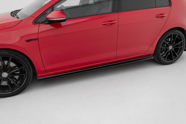 Volkswagen Golf R Hatchback Mk7 (facelift) - Lâminas para Embaladeiras V.4 | VW-GO-7F-R-SD4G | Produto Maxton Design distribuído por Unicartuning. Volkswagen Golf R Hatchback Mk7 (facelift) - Lâminas para Embaladeiras V.4 | VW-GO-7F-R-SD4G | Produto Maxton Design distribuído por Unicartuning.