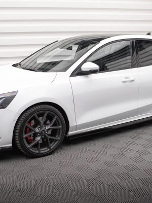 Ford Focus Vignale Mk4 - Lâminas para Embaladeiras V.5 | FO-FO-4-ST-SD2G | Produto Maxton Design distribuído por Unicartuning. Ford Focus Vignale Mk4 - Lâminas para Embaladeiras V.5 | FO-FO-4-ST-SD2G | Produto Maxton Design distribuído por Unicartuning.