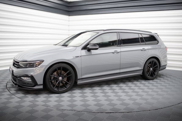 Volkswagen Passat B8 (facelift) - Lâminas para embaladeiras | VW-PA-B8F-RLINE-SD1G | Produto Maxton Design distribuído por Unicartuning. Volkswagen Passat B8 (facelift) - Lâminas para embaladeiras | VW-PA-B8F-RLINE-SD1G | Produto Maxton Design distribuído por Unicartuning.