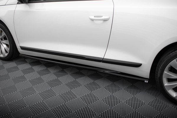 Volkswagen Scirocco Mk3 (facelift) - Lâminas para embaladeiras | VW-SC-3F-SD1G | Produto Maxton Design distribuído por Unicartuning. Volkswagen Scirocco Mk3 (facelift) - Lâminas para embaladeiras | VW-SC-3F-SD1G | Produto Maxton Design distribuído por Unicartuning.