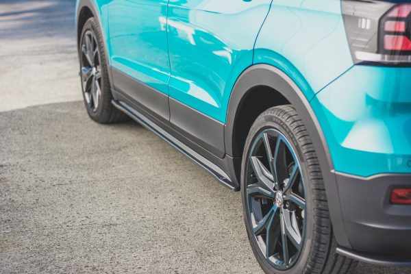 Volkswagen T-cross - Lâminas para embaladeiras | VW-TCROSS-1-SD1G | Produto Maxton Design distribuído por Unicartuning. Volkswagen T-cross - Lâminas para embaladeiras | VW-TCROSS-1-SD1G | Produto Maxton Design distribuído por Unicartuning.