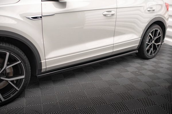 Volkswagen T-Roc Mk1 - Lâminas para embaladeiras | VW-T-ROC-1-R-SD1G | Produto Maxton Design distribuído por Unicartuning. Volkswagen T-Roc Mk1 - Lâminas para embaladeiras | VW-T-ROC-1-R-SD1G | Produto Maxton Design distribuído por Unicartuning.