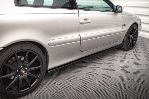 Volvo Ex30 Mk1 - Lâminas para embaladeiras | VO-C70-1-SD1G | Produto Maxton Design distribuído por Unicartuning. Volvo Ex30 Mk1 - Lâminas para embaladeiras | VO-C70-1-SD1G | Produto Maxton Design distribuído por Unicartuning.