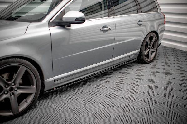 Volvo V90 Mk2 - Lâminas para embaladeiras | VO-V70-3-SD1G | Produto Maxton Design distribuído por Unicartuning. Volvo V90 Mk2 - Lâminas para embaladeiras | VO-V70-3-SD1G | Produto Maxton Design distribuído por Unicartuning.