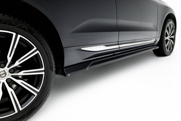 Volvo XC60 Mk2 - Lâminas para embaladeiras | VO-XC60-2-SD1G | Produto Maxton Design distribuído por Unicartuning. Volvo XC60 Mk2 - Lâminas para embaladeiras | VO-XC60-2-SD1G | Produto Maxton Design distribuído por Unicartuning.