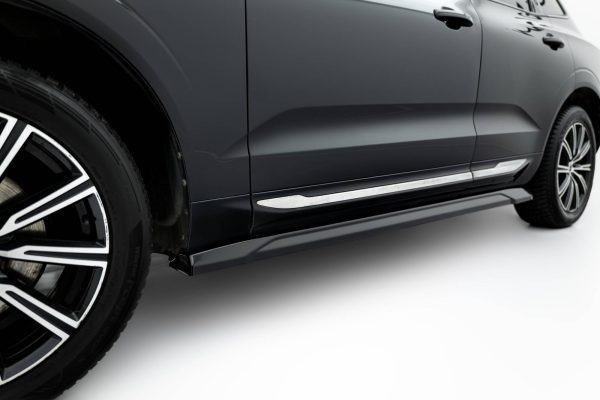 Volvo XC60 Mk2 - Lâminas para embaladeiras | VO-XC60-2-SD1G | Produto Maxton Design distribuído por Unicartuning. Volvo XC60 Mk2 - Lâminas para embaladeiras | VO-XC60-2-SD1G | Produto Maxton Design distribuído por Unicartuning.