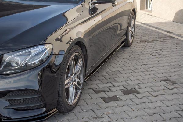 Mercedes-Benz E Estate S213 - Lâminas para embaladeiras | ME-E-213-AMGLINE-SD1G | Produto Maxton Design distribuído por Unicartuning. Mercedes-Benz E Estate S213 - Lâminas para embaladeiras | ME-E-213-AMGLINE-SD1G | Produto Maxton Design distribuído por Unicartuning.