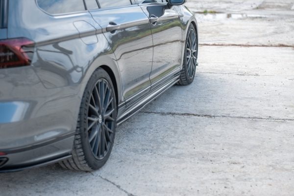 Volkswagen Passat B8 - Lâminas para embaladeiras | VW-PA-B8-RLINE-SD1G | Produto Maxton Design distribuído por Unicartuning. Volkswagen Passat B8 - Lâminas para embaladeiras | VW-PA-B8-RLINE-SD1G | Produto Maxton Design distribuído por Unicartuning.