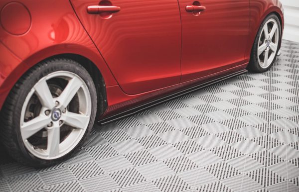 Volvo V50f R-design - Lâminas para embaladeiras | VO-V40-2-SD1G | Produto Maxton Design distribuído por Unicartuning. Volvo V50f R-design - Lâminas para embaladeiras | VO-V40-2-SD1G | Produto Maxton Design distribuído por Unicartuning.