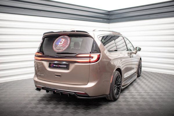 Chrysler Pacifica Mk2 - Aileron / Extensão | CHR-PA-2-CAP1G | Produto Maxton Design distribuído por Unicartuning. Chrysler Pacifica Mk2 - Aileron / Extensão | CHR-PA-2-CAP1G | Produto Maxton Design distribuído por Unicartuning.