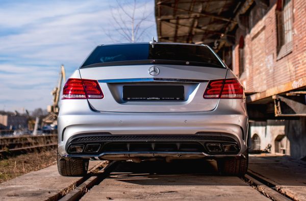 Mercedes-Benz E63 AMG Sedan W212 (facelift) - Aileron / Extensão | ME-E-212F-AMG-CAP1G | Produto Maxton Design distribuído por Unicartuning. Mercedes-Benz E63 AMG Sedan W212 (facelift) - Aileron / Extensão | ME-E-212F-AMG-CAP1G | Produto Maxton Design distribuído por Unicartuning.
