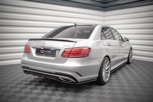 Mercedes-Benz E63 AMG Sedan W212 (facelift) - Aileron / Extensão | ME-E-212F-AMG-CAP1G | Produto Maxton Design distribuído por Unicartuning. Mercedes-Benz E63 AMG Sedan W212 (facelift) - Aileron / Extensão | ME-E-212F-AMG-CAP1G | Produto Maxton Design distribuído por Unicartuning.