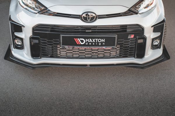 Toyota GR Yaris Mk4 - Lâmina frontal STREET PRO + Splitters | TOYA4GR4CNC-FD1B+FSF1G | Produto Maxton Design distribuído por Unicartuning. Toyota GR Yaris Mk4 - Lâmina frontal STREET PRO + Splitters | TOYA4GR4CNC-FD1B+FSF1G | Produto Maxton Design distribuído por Unicartuning.