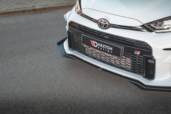 Toyota GR Yaris Mk4 - Lâmina frontal STREET PRO + Splitters | TOYA4GR4CNC-FD1B+FSF1G | Produto Maxton Design distribuído por Unicartuning. Toyota GR Yaris Mk4 - Lâmina frontal STREET PRO + Splitters | TOYA4GR4CNC-FD1B+FSF1G | Produto Maxton Design distribuído por Unicartuning.