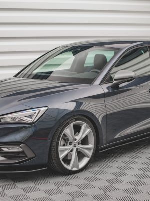 Seat Leon FR Mk4 - Lâmina frontal STREET PRO | SELE4FRCNC-FD1B | Produto Maxton Design distribuído por Unicartuning.