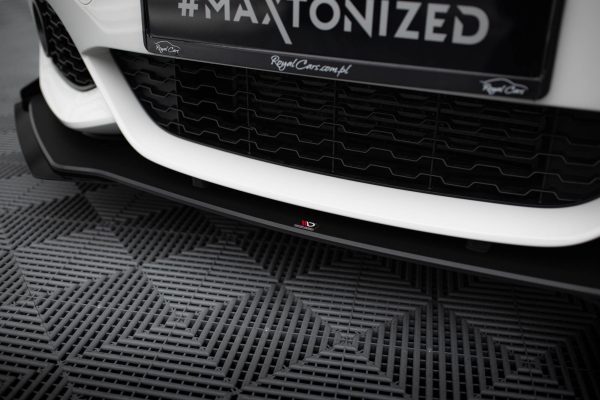 BMW 1 F20 Pack M (facelift) / M140i - Lâmina frontal STREET PRO V.3 + Splitters | BM1F20FMCNC-FD3B+FSF1G | Produto Maxton Design distribuído por Unicartuning. BMW 1 F20 Pack M (facelift) / M140i - Lâmina frontal STREET PRO V.3 + Splitters | BM1F20FMCNC-FD3B+FSF1G | Produto Maxton Design distribuído por Unicartuning.