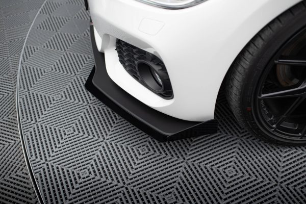 BMW 1 F20 Pack M (facelift) / M140i - Lâmina frontal STREET PRO V.3 + Splitters | BM1F20FMCNC-FD3B+FSF1G | Produto Maxton Design distribuído por Unicartuning. BMW 1 F20 Pack M (facelift) / M140i - Lâmina frontal STREET PRO V.3 + Splitters | BM1F20FMCNC-FD3B+FSF1G | Produto Maxton Design distribuído por Unicartuning.