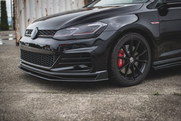 Volkswagen Golf 7 GTI Tcr - Lâmina frontal STREET PRO | VWGO7FGTITCRCNC-FD1B | Produto Maxton Design distribuído por Unicartuning. Volkswagen Golf 7 GTI Tcr - Lâmina frontal STREET PRO | VWGO7FGTITCRCNC-FD1B | Produto Maxton Design distribuído por Unicartuning.