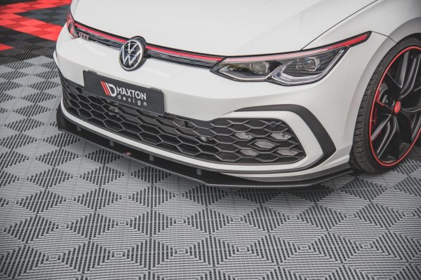 Volkswagen Golf GTI / GTE / Gtd / R-line Mk8 - Lâmina frontal STREET PRO | VWGO8GTICNC-FD1BRB | Produto Maxton Design distribuído por Unicartuning.