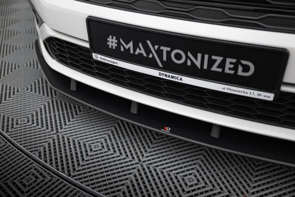 Volkswagen Jetta Gli Mk7 - Lâmina frontal STREET PRO | VWJE7GLICNC-FD1B | Produto Maxton Design distribuído por Unicartuning.