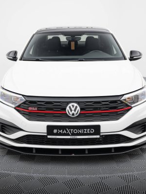 Volkswagen Jetta Gli Mk7 - Lâmina frontal STREET PRO | VWJE7GLICNC-FD1BRB | Produto Maxton Design distribuído por Unicartuning. Volkswagen Jetta Gli Mk7 - Lâmina frontal STREET PRO | VWJE7GLICNC-FD1BRB | Produto Maxton Design distribuído por Unicartuning.