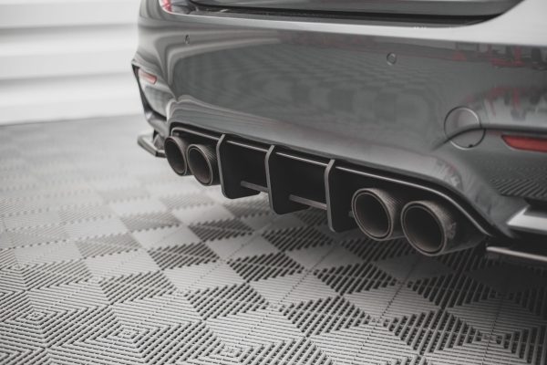 BMW M4 F82 - Difusor traseiro STREET PRO | BM482MCNC-RS1B+BRBI | Produto Maxton Design distribuído por Unicartuning.
