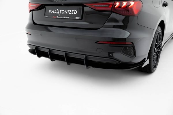Audi A3 Sedan 8Y - Difusor traseiro STREET PRO + Splitters | AUA38YSCNC-RS1B+RSF1G | Produto Maxton Design distribuído por Unicartuning.