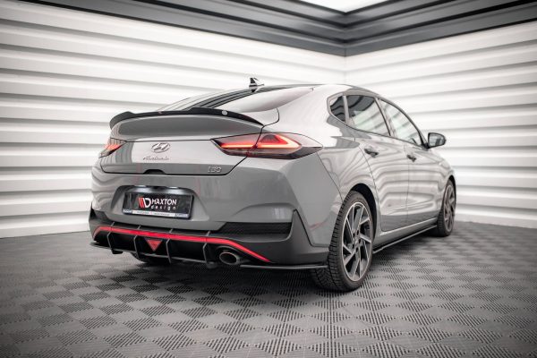 Hyundai I30 Fastback N-line Mk3 (facelift) - Difusor traseiro STREET PRO | HYI303FNLINEFBCNC-RS1BRB | Produto Maxton Design distribuído por Unicartuning. Hyundai I30 Fastback N-line Mk3 (facelift) - Difusor traseiro STREET PRO | HYI303FNLINEFBCNC-RS1BRB | Produto Maxton Design distribuído por Unicartuning.