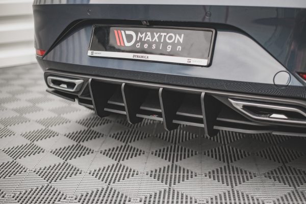 Seat Leon FR Hatchback Mk4 - Difusor traseiro STREET PRO | SELE4FRCNC-RS1BRB | Produto Maxton Design distribuído por Unicartuning. Seat Leon FR Hatchback Mk4 - Difusor traseiro STREET PRO | SELE4FRCNC-RS1BRB | Produto Maxton Design distribuído por Unicartuning.