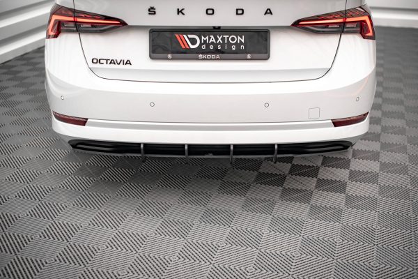 Skoda Octavia Mk4 - Difusor traseiro STREET PRO | SKOC4CNC-RS1B | Produto Maxton Design distribuído por Unicartuning.