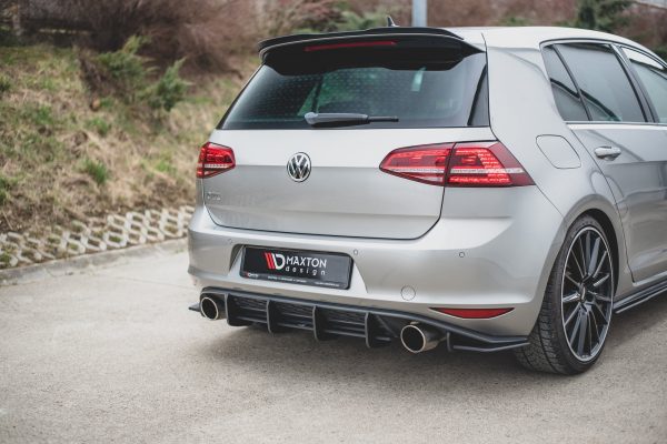 Volkswagen Golf 7 GTI - Difusor traseiro STREET PRO V.1 | VWGO7GTICNC-RS1B | Produto Maxton Design distribuído por Unicartuning.