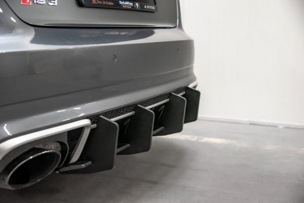 Audi RS3 8V Sportback - Difusor traseiro STREET PRO V.2 | AURS38VCNC-RS4B+BRBI | Produto Maxton Design distribuído por Unicartuning. Audi RS3 8V Sportback - Difusor traseiro STREET PRO V.2 | AURS38VCNC-RS4B+BRBI | Produto Maxton Design distribuído por Unicartuning.