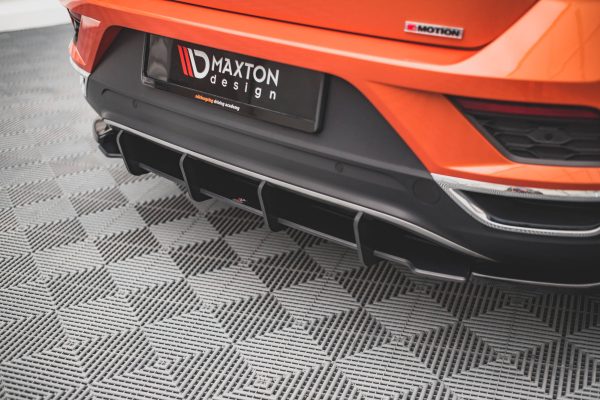 Volkswagen T-Roc Mk1 - Difusor traseiro STREET PRO | VWTROC1CNC-RS1B+BRBI | Produto Maxton Design distribuído por Unicartuning.