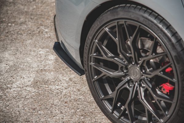Audi RS3 8V Sportback - Splitters laterais traseiros STREET PRO | AURS38VCNC-RSD1BRB | Produto Maxton Design distribuído por Unicartuning. Audi RS3 8V Sportback - Splitters laterais traseiros STREET PRO | AURS38VCNC-RSD1BRB | Produto Maxton Design distribuído por Unicartuning.