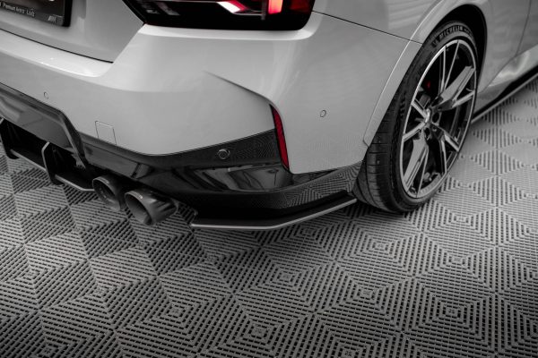 BMW 2 Coupé M240i G42 - Splitters laterais traseiros STREET PRO | BM242MCNC-RSD1BRB | Produto Maxton Design distribuído por Unicartuning. BMW 2 Coupé M240i G42 - Splitters laterais traseiros STREET PRO | BM242MCNC-RSD1BRB | Produto Maxton Design distribuído por Unicartuning.