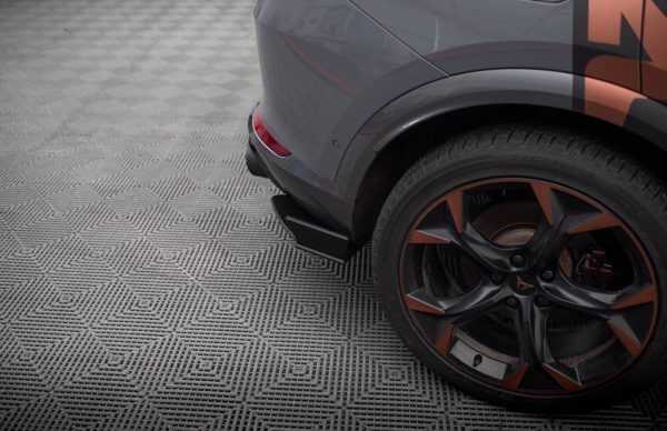 Cupra Formentor Mk1 - Splitters laterais traseiros STREET PRO | CUFO1CNC-RSD1B | Produto Maxton Design distribuído por Unicartuning. Cupra Formentor Mk1 - Splitters laterais traseiros STREET PRO | CUFO1CNC-RSD1B | Produto Maxton Design distribuído por Unicartuning.