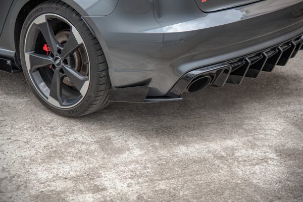Audi RS3 8V Sportback - Splitters laterais traseiros STREET PRO | AURS38VCNC-RSD1B+RSF1G | Produto Maxton Design distribuído por Unicartuning. Audi RS3 8V Sportback - Splitters laterais traseiros STREET PRO | AURS38VCNC-RSD1B+RSF1G | Produto Maxton Design distribuído por Unicartuning.