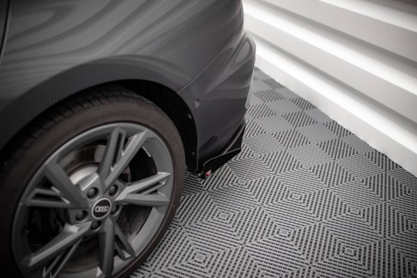 Audi S3 Sedan 8Y - Splitters laterais traseiros STREET PRO | AUS38YSCNC-RSD1B+RSF1G | Produto Maxton Design distribuído por Unicartuning.